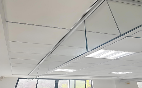 文殊镇玻璃挡烟垂壁