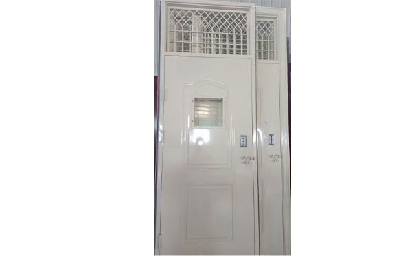 文殊镇学校教室门