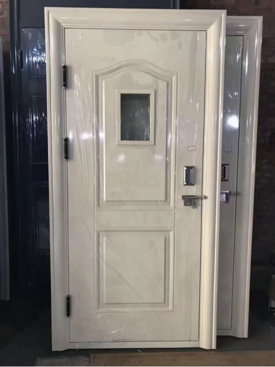 文殊镇学校教室门 文殊镇学校教室门