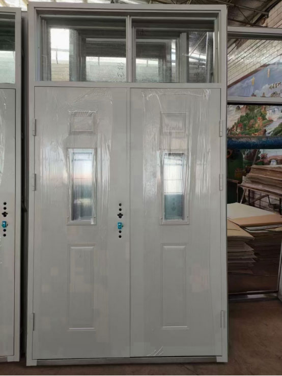 文殊镇学校教室门 文殊镇学校教室门