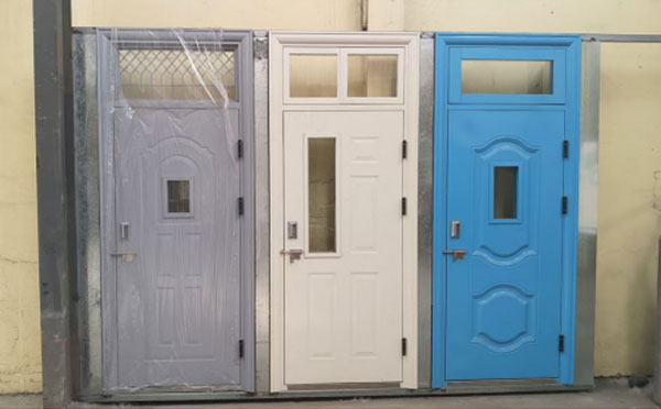 文殊镇学校教室门